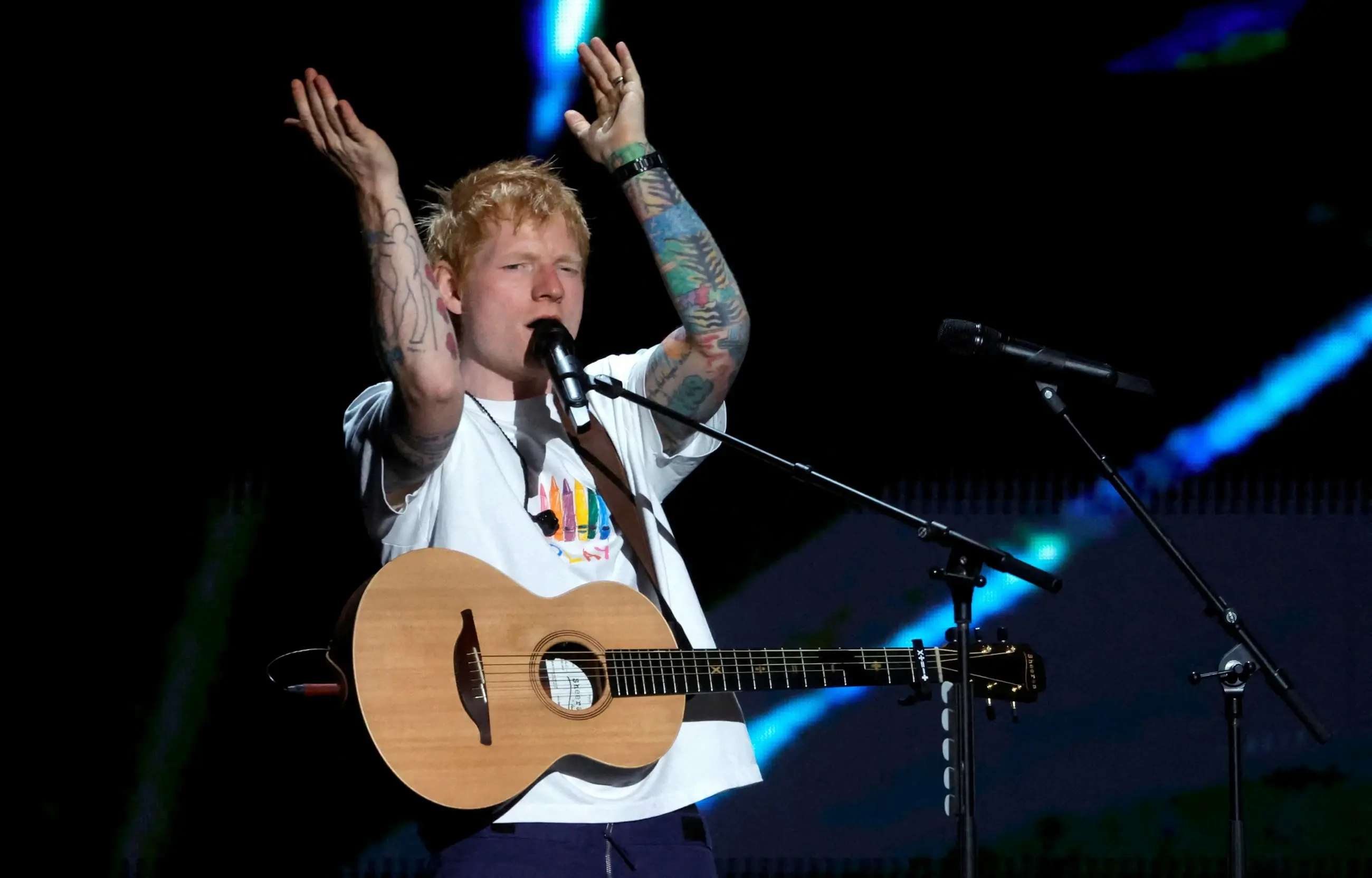 Sheeran keeps up England tradition with World Cup camp visit