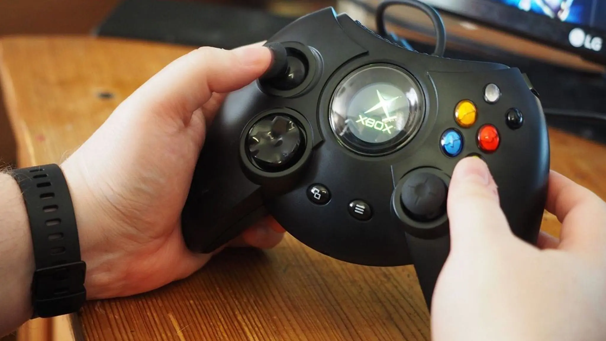 Halo: Campaign Evolved was made to be played with the most legendary Xbox controller of them all